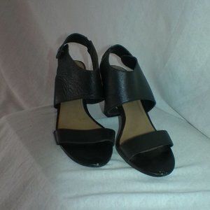 Black Sandal with Heel